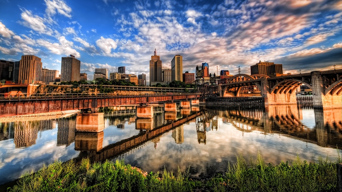 A Guide to Dating in Saint Paul MN: Navigating Love